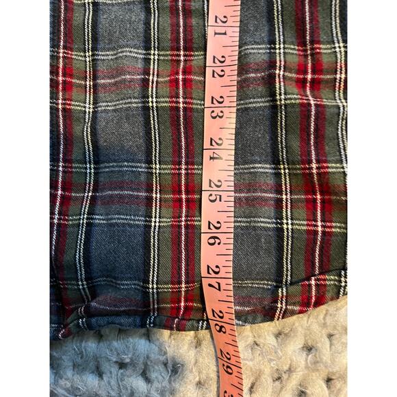 L.L Bean flannel slightly fitted red, gray, green size large - Picture 4 of 4